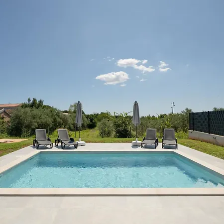 Laboris Villa *
